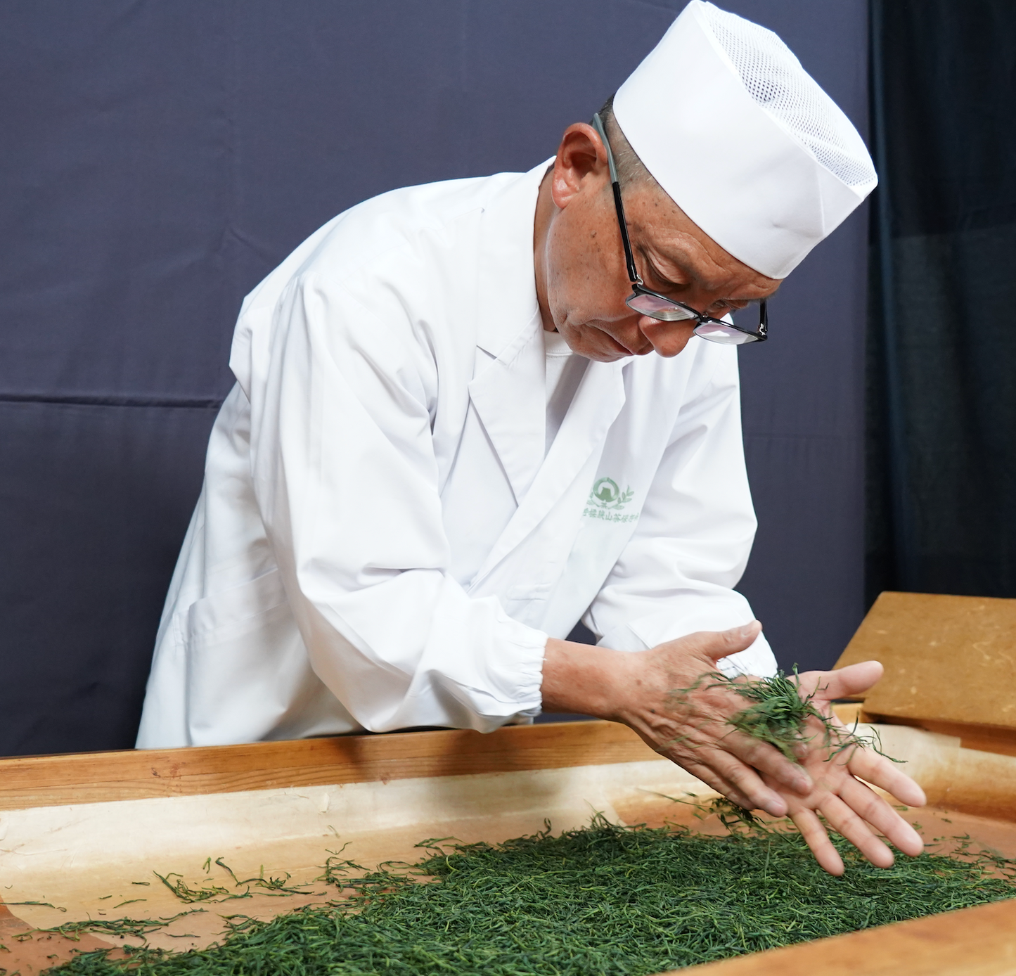 The Art of Hand-Rolled Tea: Temomi Masterclass by Tea Master Yoshiaki Hiruma